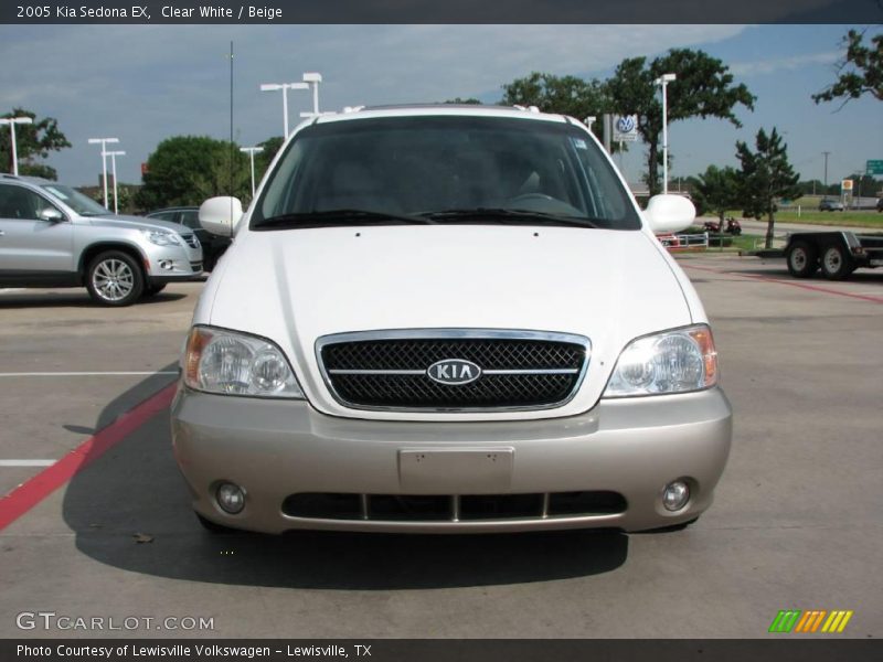 Clear White / Beige 2005 Kia Sedona EX