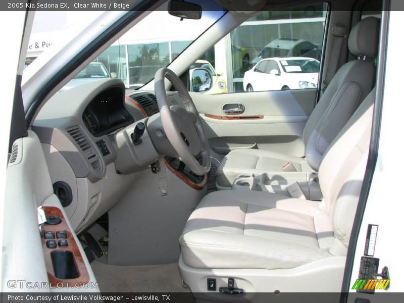 Clear White / Beige 2005 Kia Sedona EX