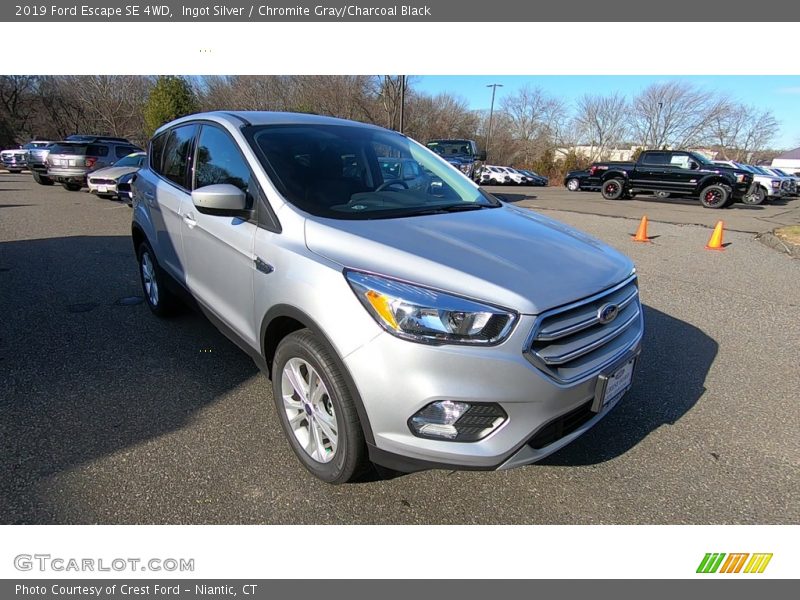 Ingot Silver / Chromite Gray/Charcoal Black 2019 Ford Escape SE 4WD