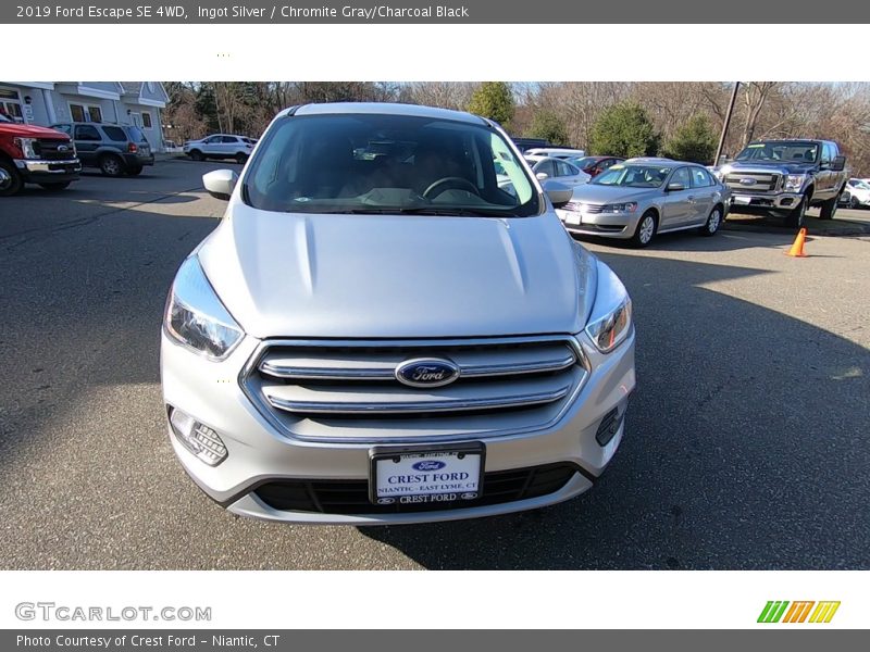 Ingot Silver / Chromite Gray/Charcoal Black 2019 Ford Escape SE 4WD