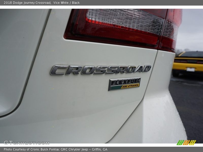 Vice White / Black 2018 Dodge Journey Crossroad