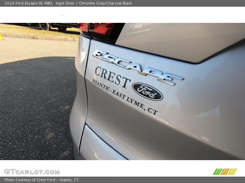 Ingot Silver / Chromite Gray/Charcoal Black 2019 Ford Escape SE 4WD