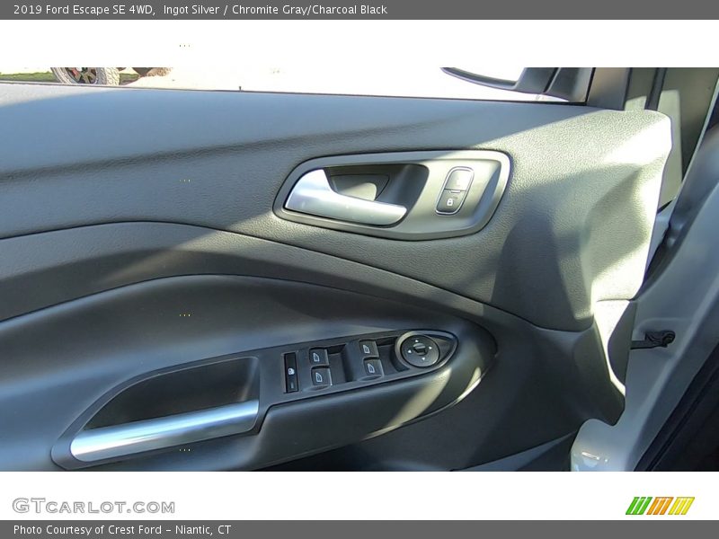 Ingot Silver / Chromite Gray/Charcoal Black 2019 Ford Escape SE 4WD