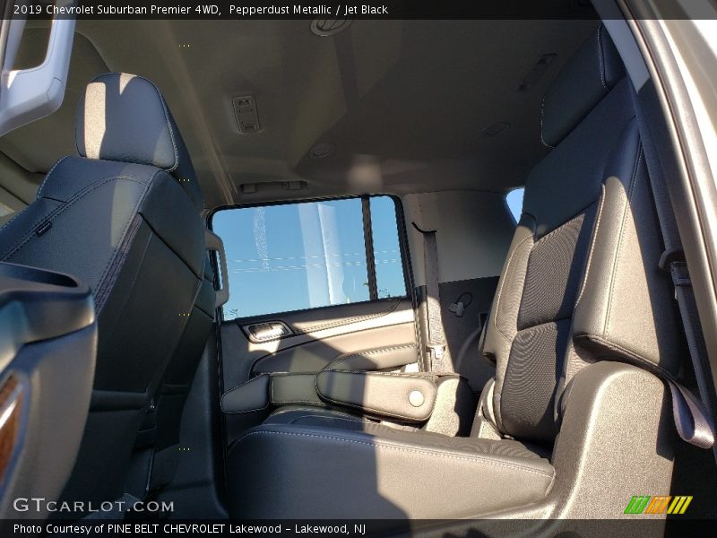 Pepperdust Metallic / Jet Black 2019 Chevrolet Suburban Premier 4WD