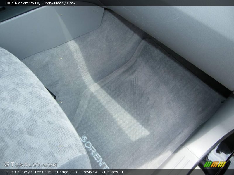 Ebony Black / Gray 2004 Kia Sorento LX