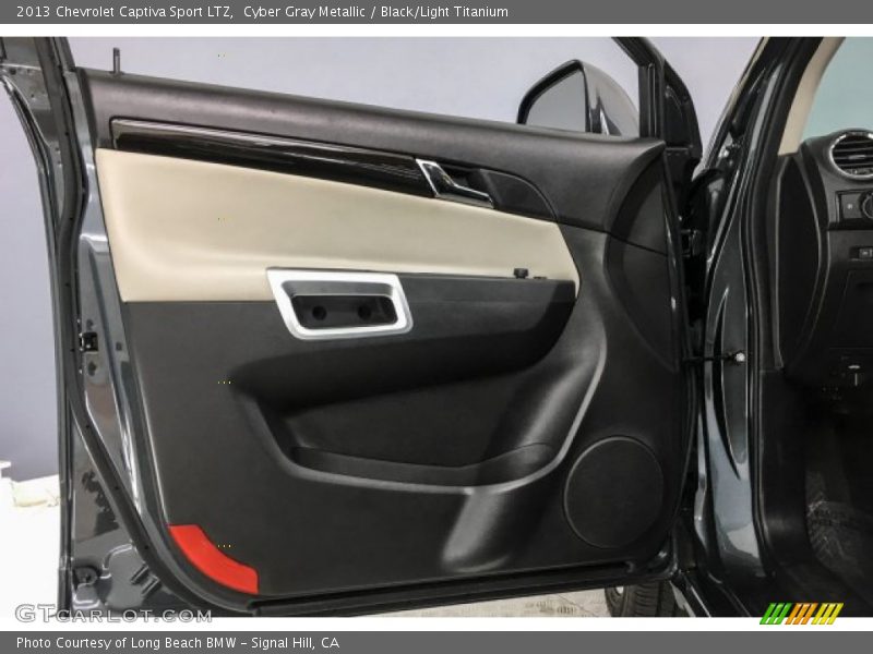 Cyber Gray Metallic / Black/Light Titanium 2013 Chevrolet Captiva Sport LTZ