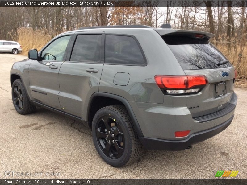 Sting-Gray / Black 2019 Jeep Grand Cherokee Upland 4x4