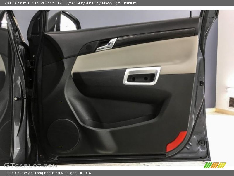 Cyber Gray Metallic / Black/Light Titanium 2013 Chevrolet Captiva Sport LTZ