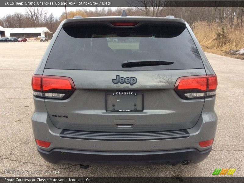 Sting-Gray / Black 2019 Jeep Grand Cherokee Upland 4x4