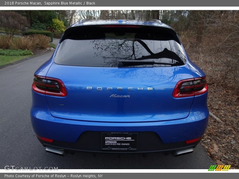 Sapphire Blue Metallic / Black 2018 Porsche Macan
