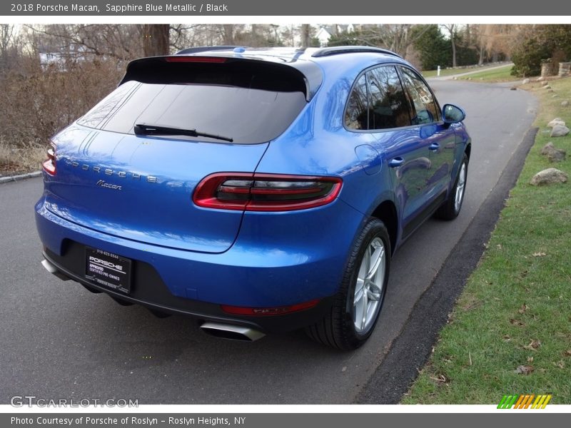 Sapphire Blue Metallic / Black 2018 Porsche Macan