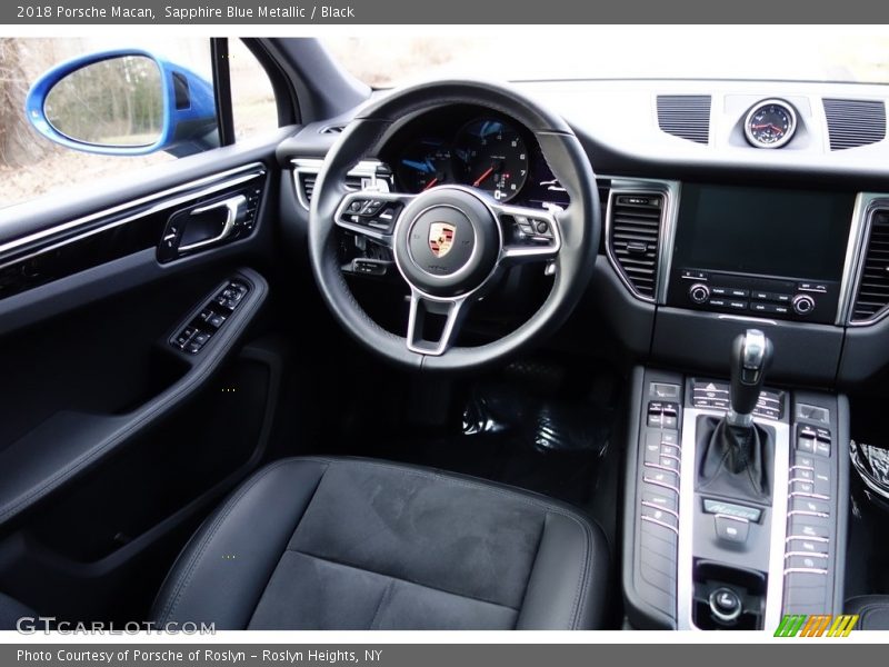 Sapphire Blue Metallic / Black 2018 Porsche Macan
