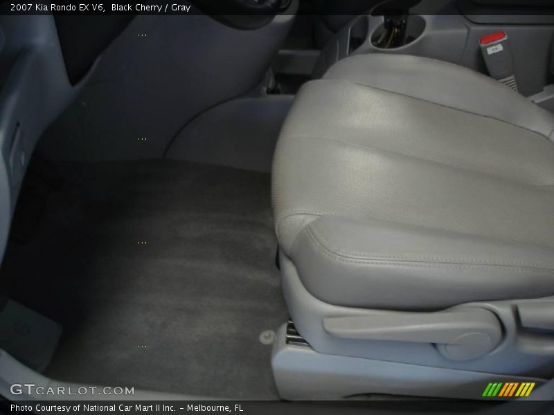 Black Cherry / Gray 2007 Kia Rondo EX V6