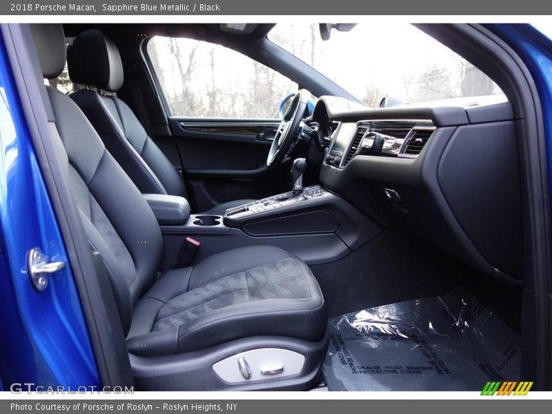 Sapphire Blue Metallic / Black 2018 Porsche Macan