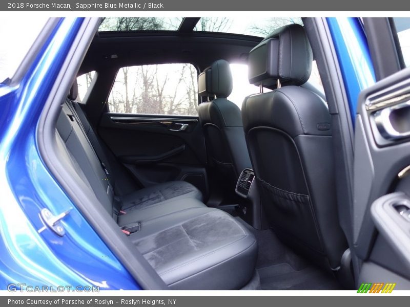 Sapphire Blue Metallic / Black 2018 Porsche Macan