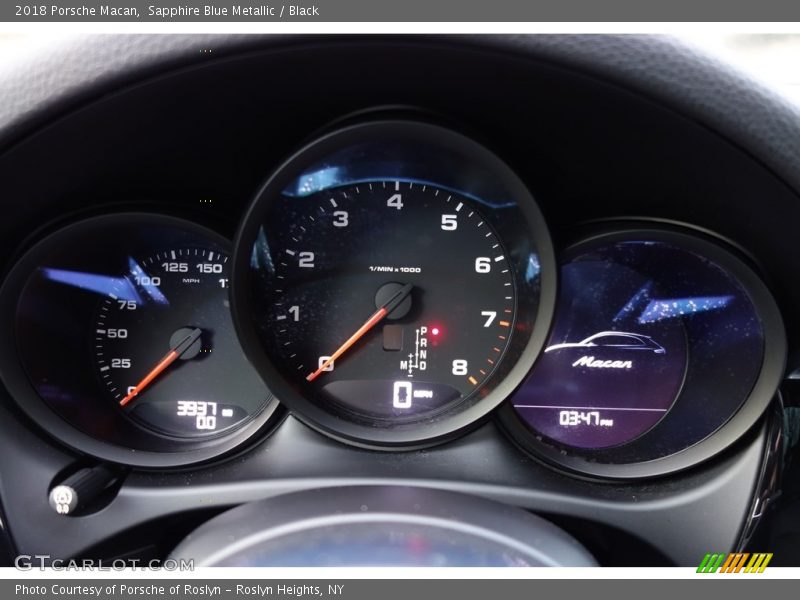 Sapphire Blue Metallic / Black 2018 Porsche Macan