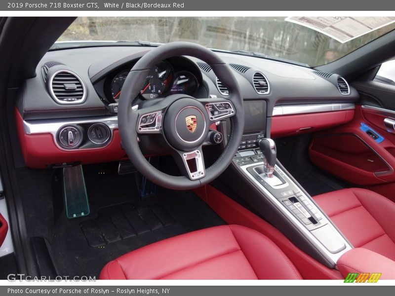 Dashboard of 2019 718 Boxster GTS