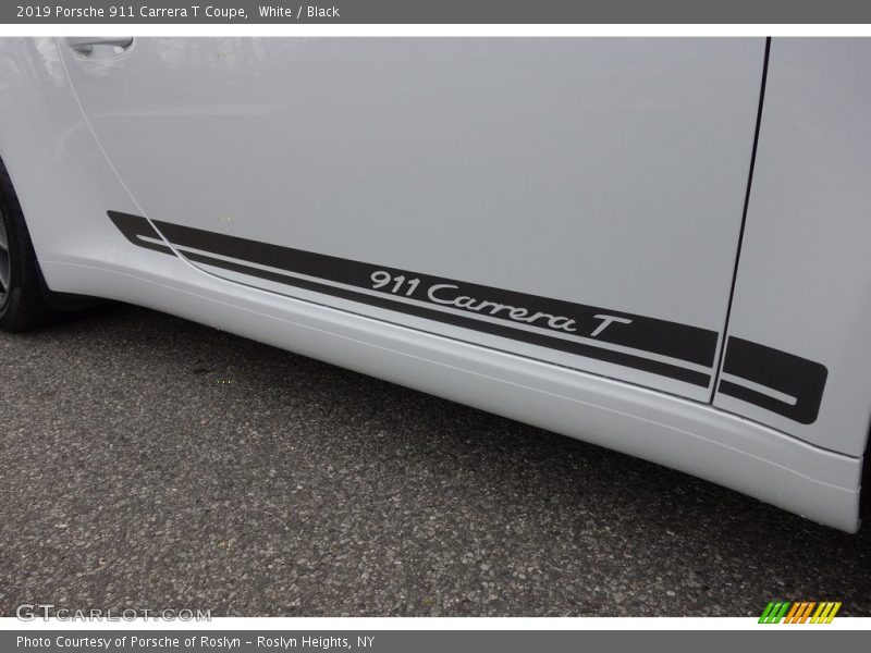  2019 911 Carrera T Coupe Logo