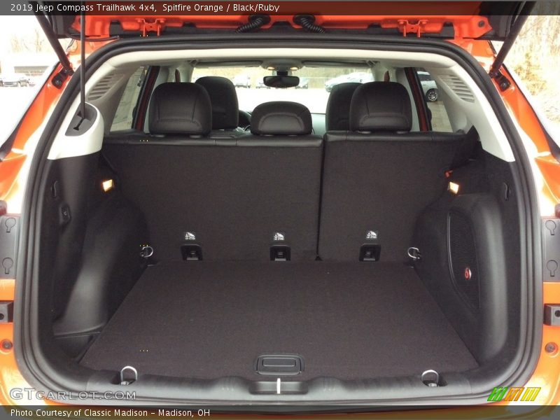  2019 Compass Trailhawk 4x4 Trunk