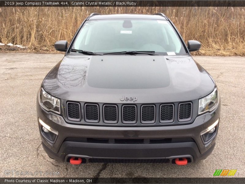 Granite Crystal Metallic / Black/Ruby 2019 Jeep Compass Trailhawk 4x4