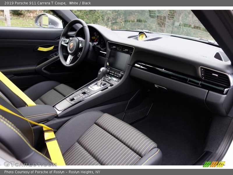 Dashboard of 2019 911 Carrera T Coupe