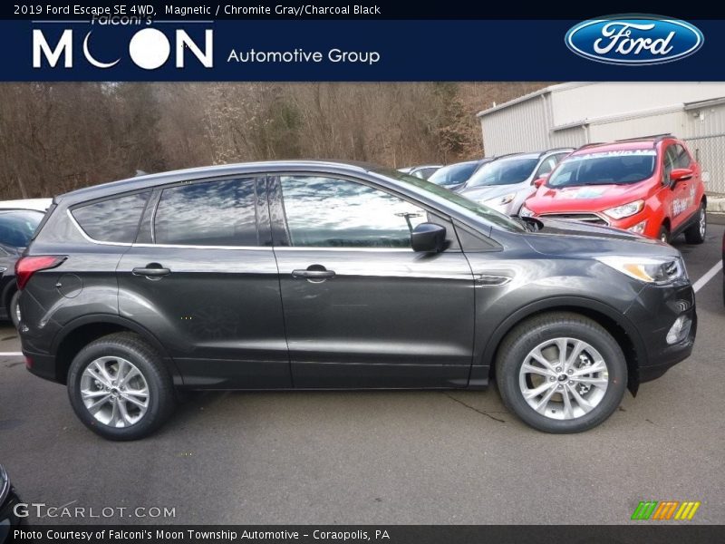 Magnetic / Chromite Gray/Charcoal Black 2019 Ford Escape SE 4WD