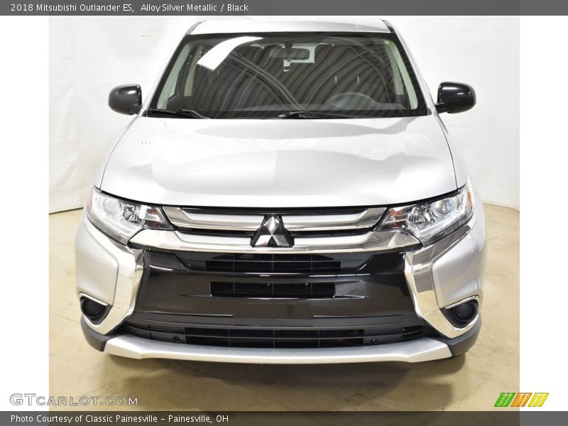 Alloy Silver Metallic / Black 2018 Mitsubishi Outlander ES