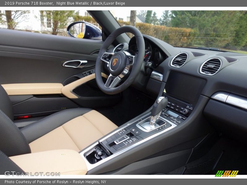 Controls of 2019 718 Boxster 