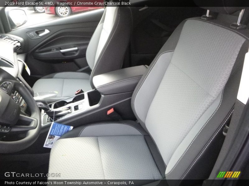 Magnetic / Chromite Gray/Charcoal Black 2019 Ford Escape SE 4WD