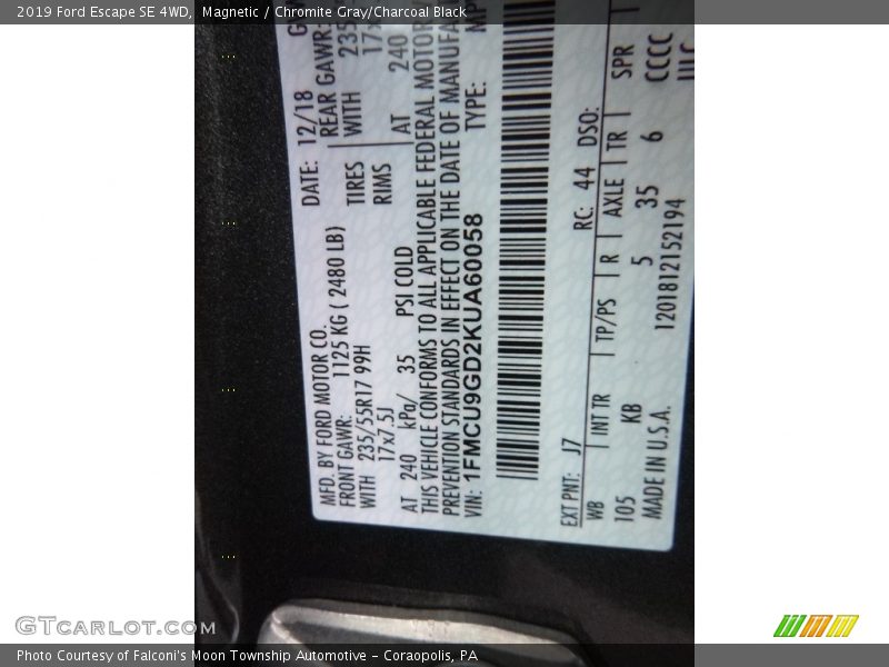 Magnetic / Chromite Gray/Charcoal Black 2019 Ford Escape SE 4WD