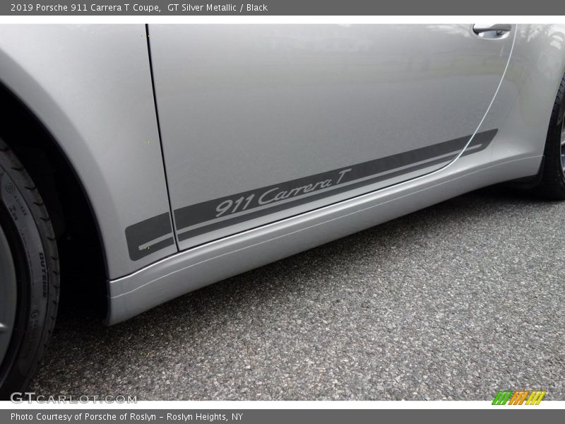  2019 911 Carrera T Coupe Logo