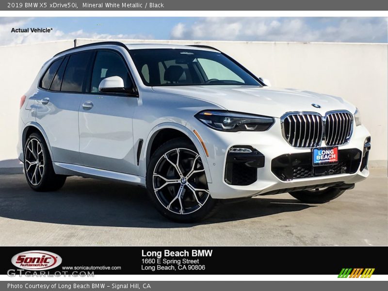 Mineral White Metallic / Black 2019 BMW X5 xDrive50i