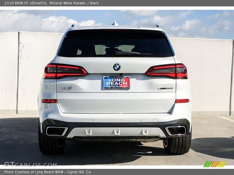 Mineral White Metallic / Black 2019 BMW X5 xDrive50i