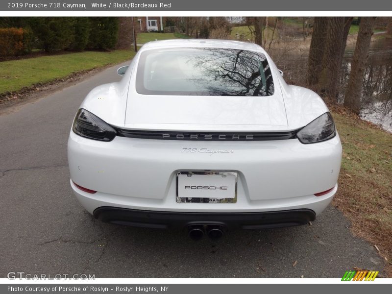 White / Black/Bordeaux Red 2019 Porsche 718 Cayman