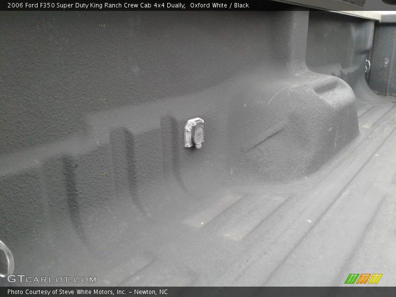 Oxford White / Black 2006 Ford F350 Super Duty King Ranch Crew Cab 4x4 Dually