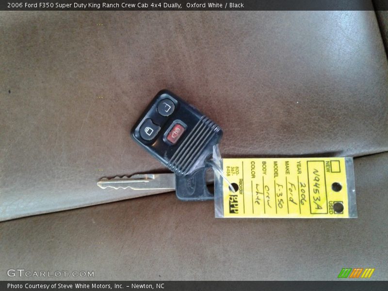 Oxford White / Black 2006 Ford F350 Super Duty King Ranch Crew Cab 4x4 Dually
