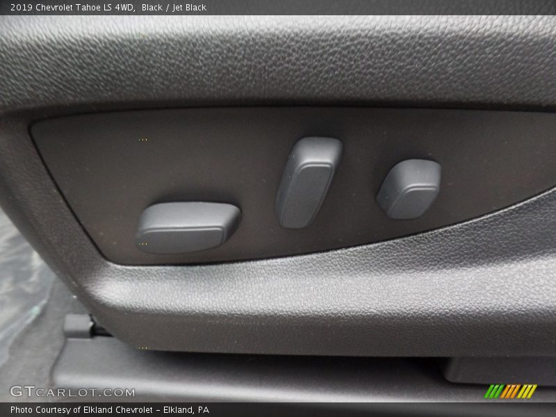 Black / Jet Black 2019 Chevrolet Tahoe LS 4WD