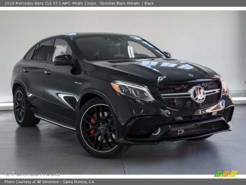 Front 3/4 View of 2019 GLE 63 S AMG 4Matic Coupe