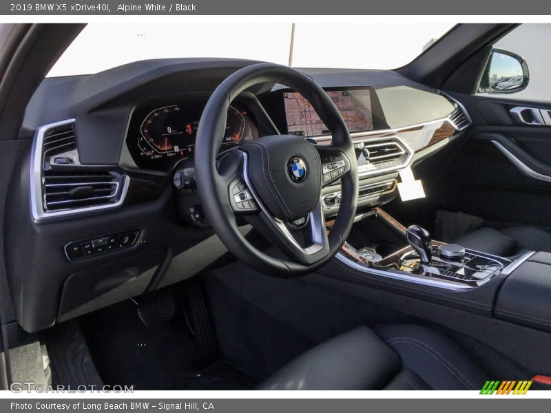 Alpine White / Black 2019 BMW X5 xDrive40i