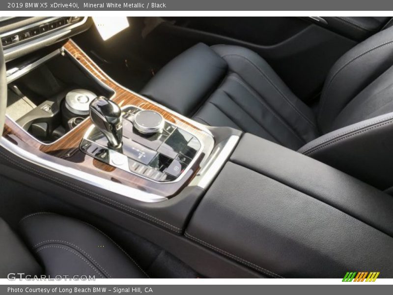 Mineral White Metallic / Black 2019 BMW X5 xDrive40i