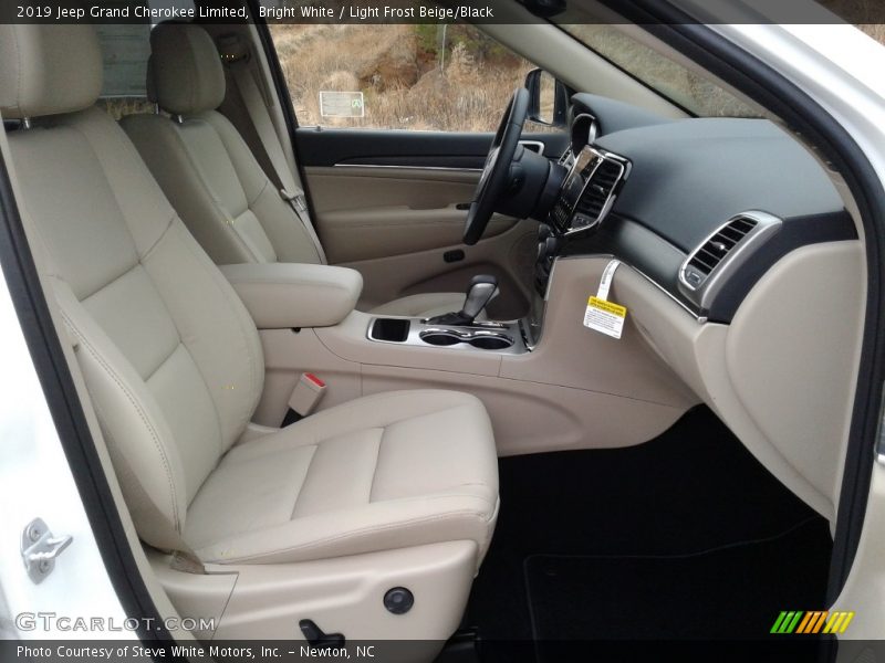 Bright White / Light Frost Beige/Black 2019 Jeep Grand Cherokee Limited