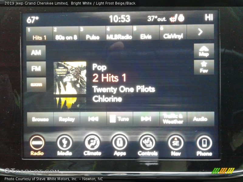 Bright White / Light Frost Beige/Black 2019 Jeep Grand Cherokee Limited