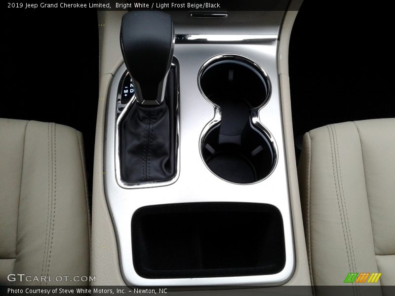 Bright White / Light Frost Beige/Black 2019 Jeep Grand Cherokee Limited