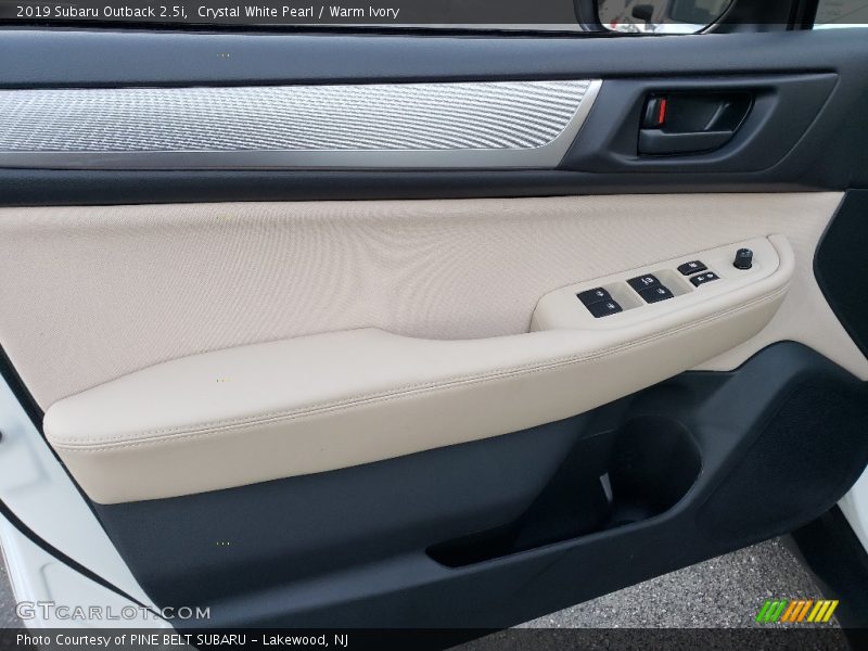 Crystal White Pearl / Warm Ivory 2019 Subaru Outback 2.5i