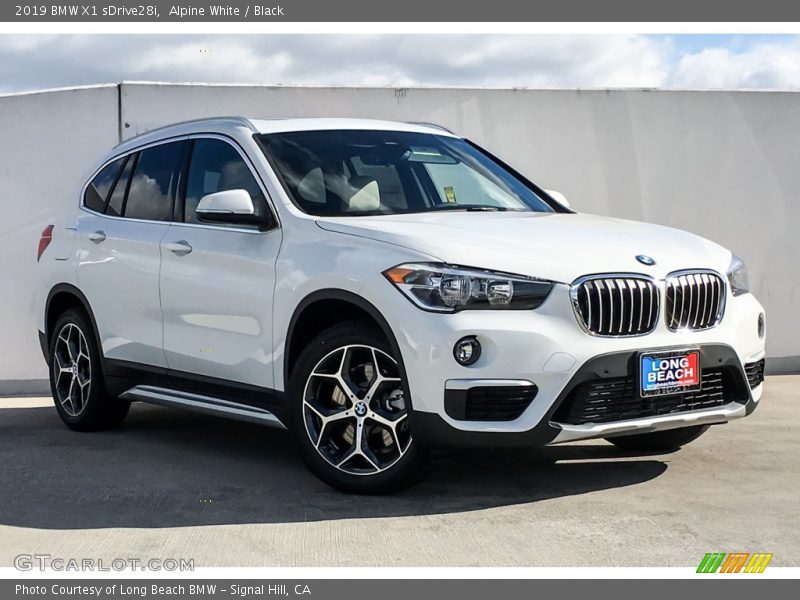 Alpine White / Black 2019 BMW X1 sDrive28i