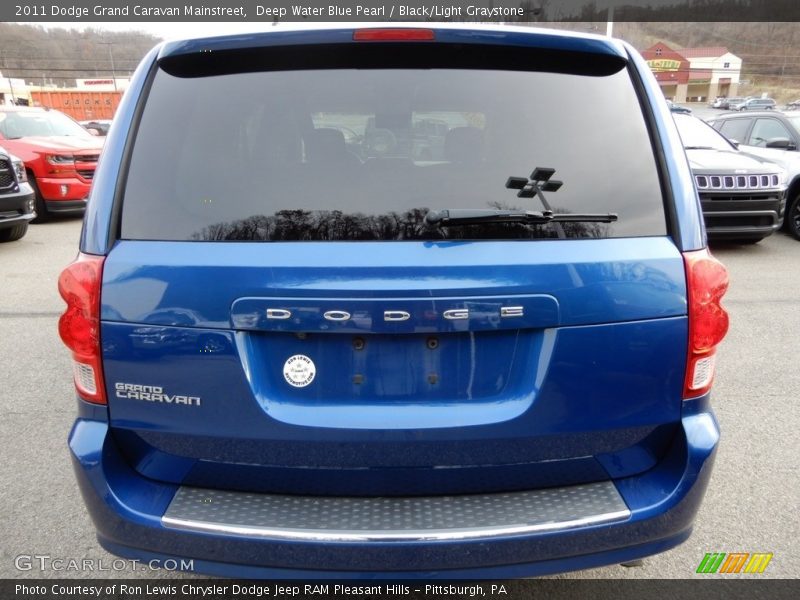 Deep Water Blue Pearl / Black/Light Graystone 2011 Dodge Grand Caravan Mainstreet