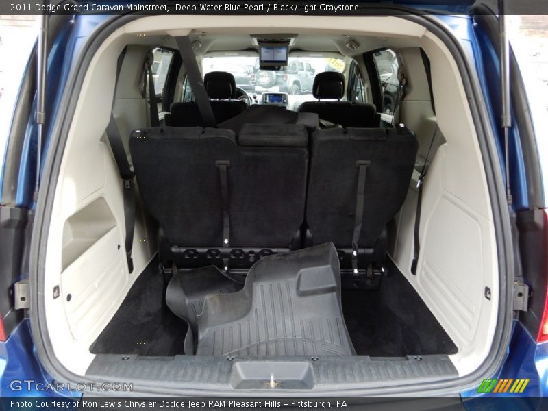 Deep Water Blue Pearl / Black/Light Graystone 2011 Dodge Grand Caravan Mainstreet