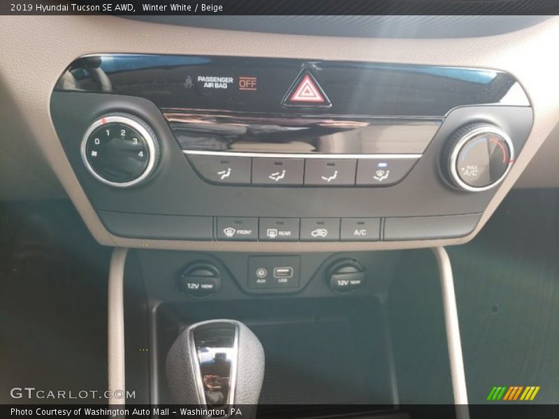 Winter White / Beige 2019 Hyundai Tucson SE AWD