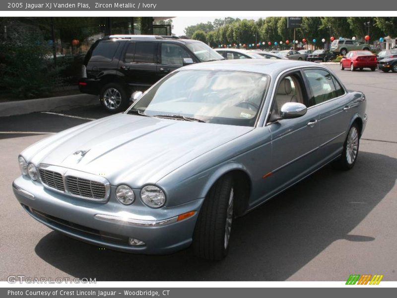 Zircon Metallic / Ivory 2005 Jaguar XJ Vanden Plas