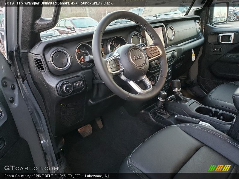Sting-Gray / Black 2019 Jeep Wrangler Unlimited Sahara 4x4